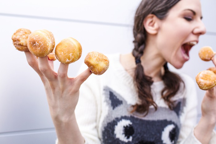 無駄に食べる