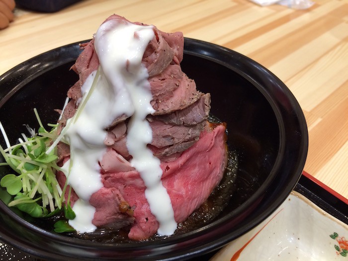 ローストビーフ丼
