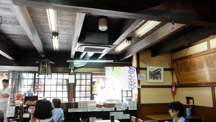 こんぴらうどん店内