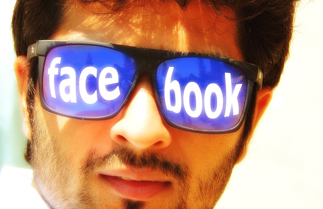 Facebookサングラス