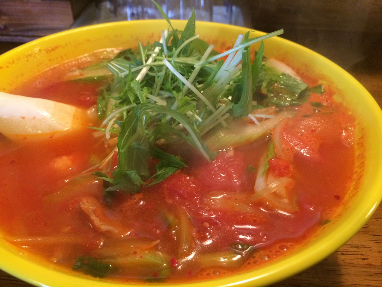 あかり食堂のトマトラーメン